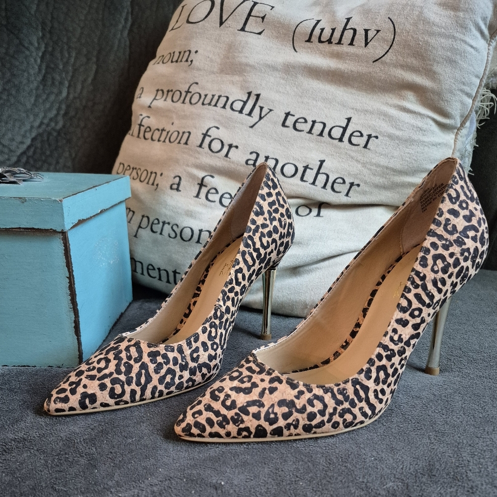 Thalia Sodi Brown and Black Animal Print Heels